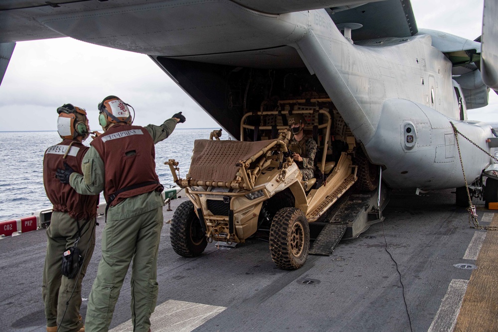 31st Marine Expeditionary Unit Conduct UTV Training on USS America (LHA 6)