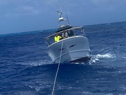 U.S. Army Garrison-Kwajalein Atoll Marine Department Crew Aids Stranded Vessel