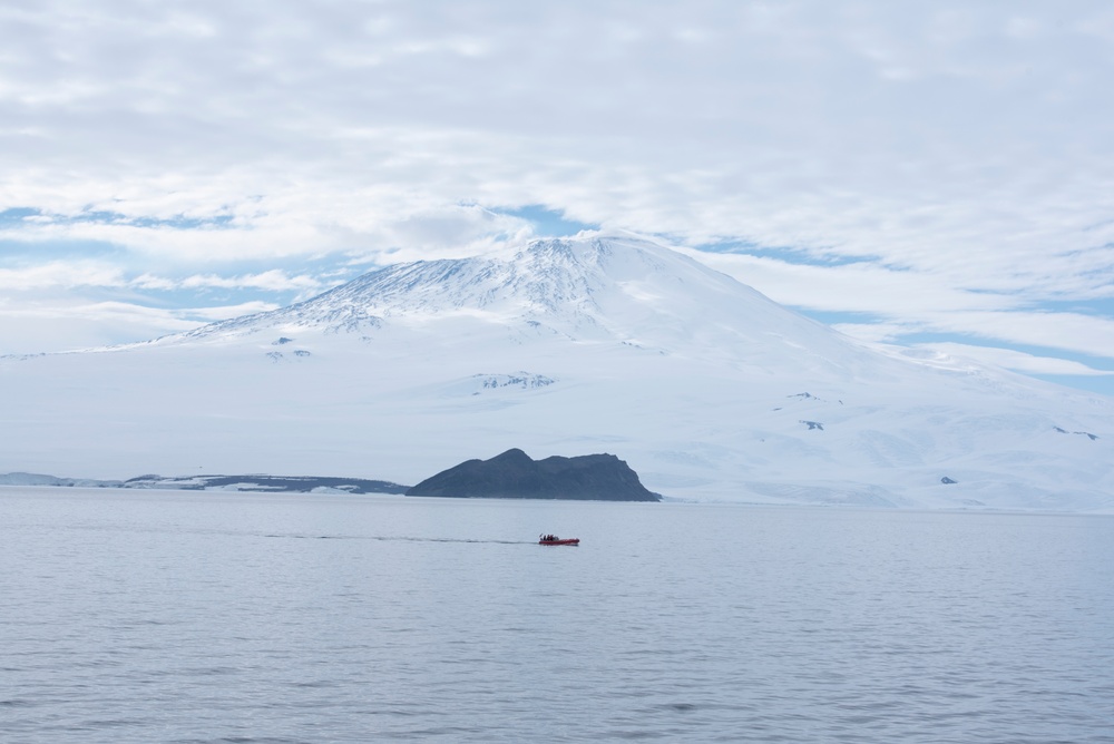 Coast Guard Cutter Polar Star crews conduct small boat operations in Antarctica