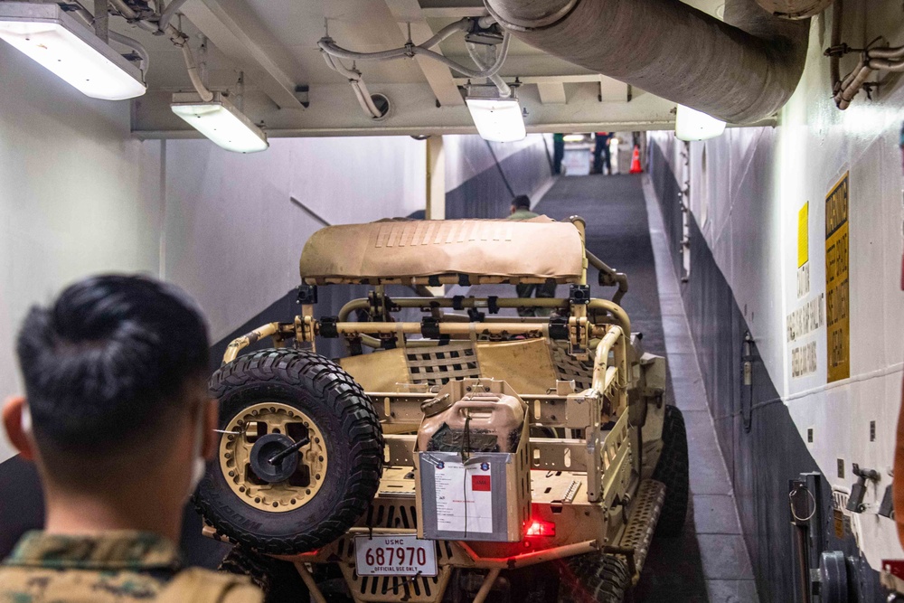 USS America (LHA 6) and 31st Marine Expeditionary Unit Conduct Utility Terrain Vehicle Exercise