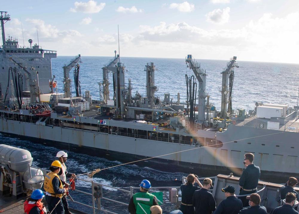 USS Ashland conducts RAS with USNS Yukon during Noble Fusion