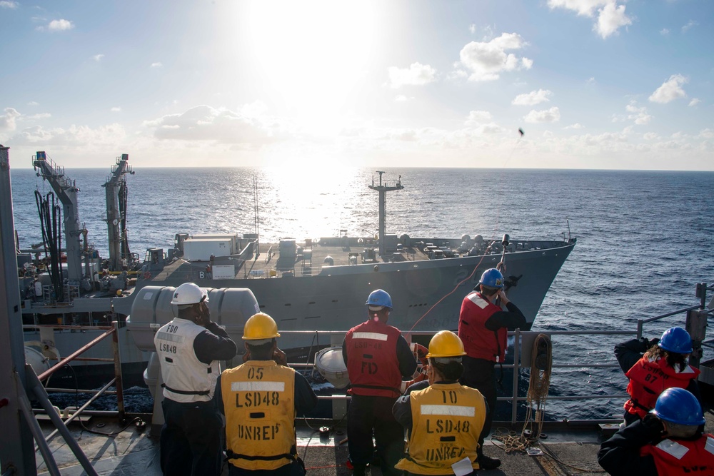 USS Ashland conducts RAS with USNS Yukon during Noble Fusion