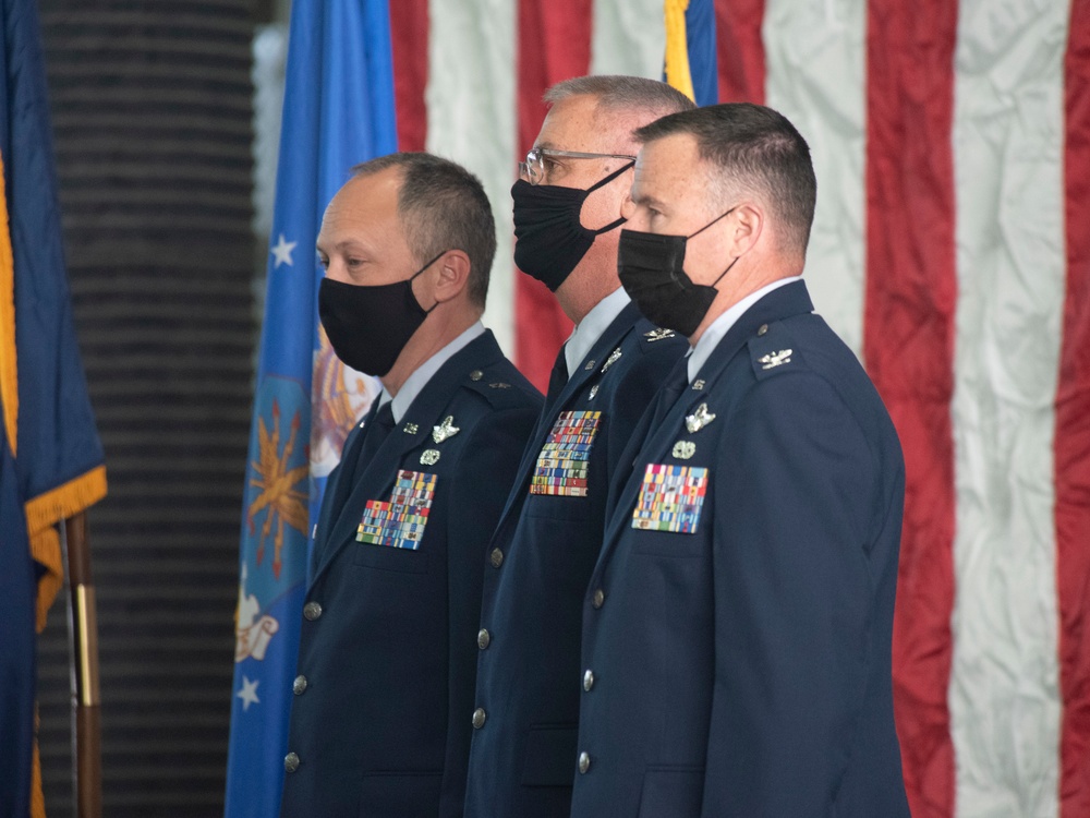 151st Air Refueling Wing changes command