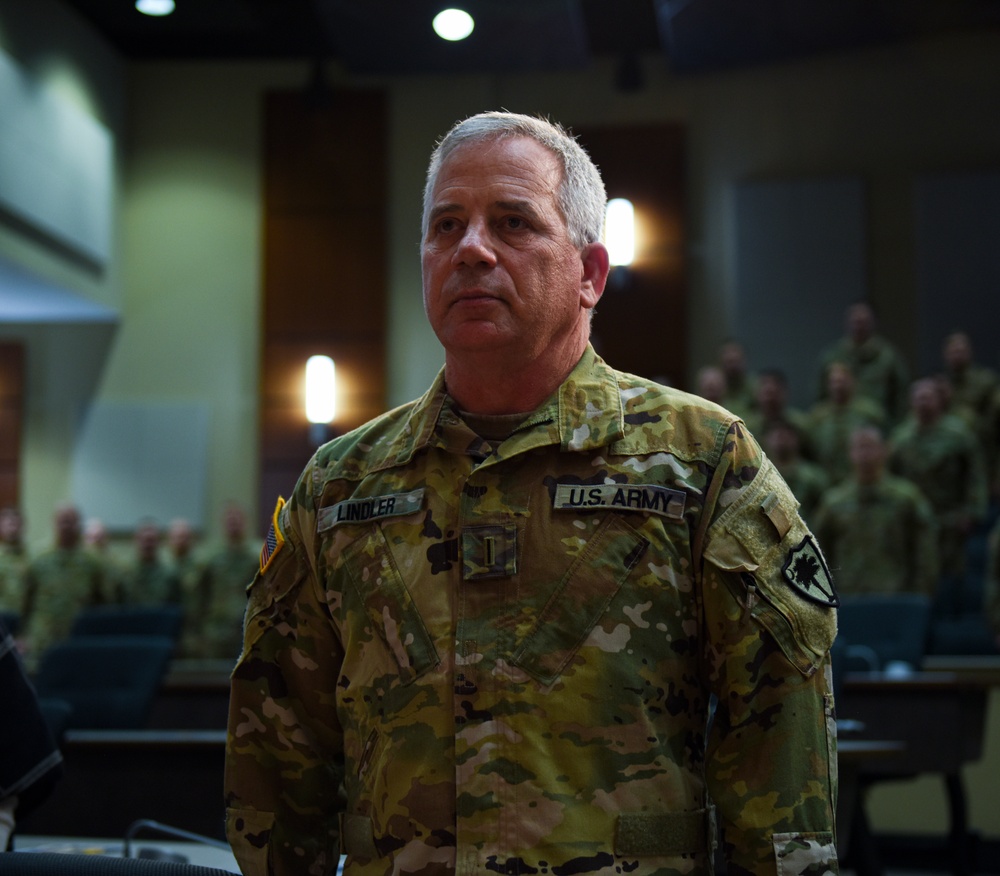 DVIDS - Images - CW5 Lindler retirement ceremony [Image 1 of 6]