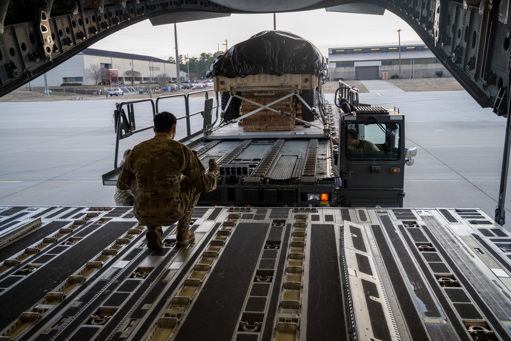Pope, Bragg Train Together for Worldwide Readiness during BMTW