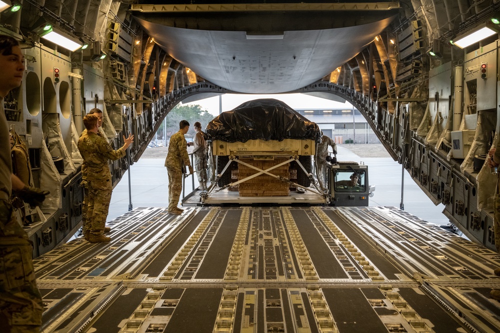Pope, Bragg Train Together for Worldwide Readiness during BMTW