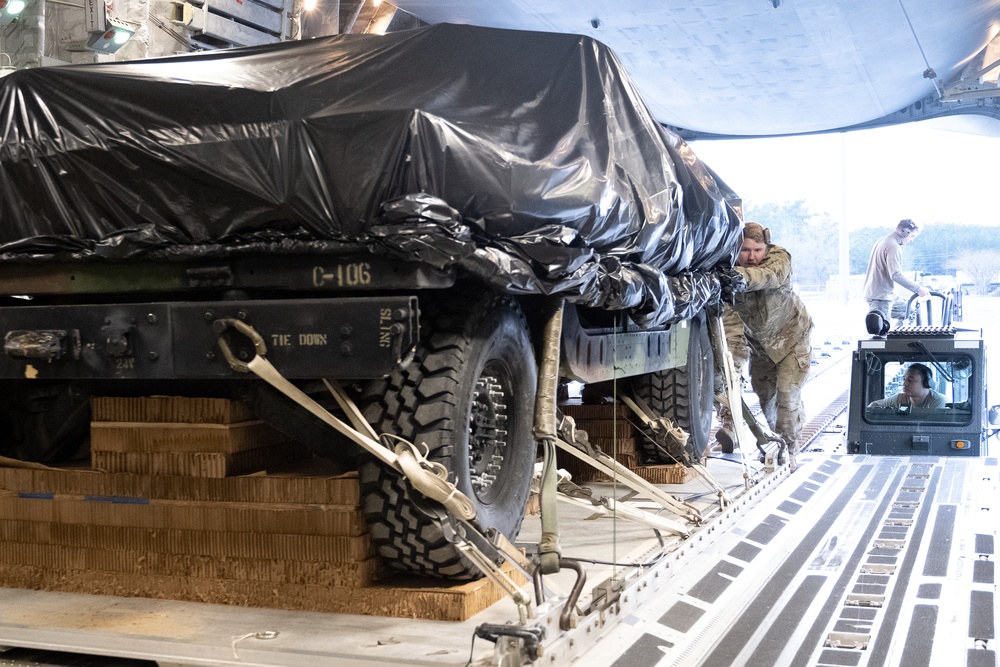 Pope, Bragg Train Together for Worldwide Readiness during BMTW