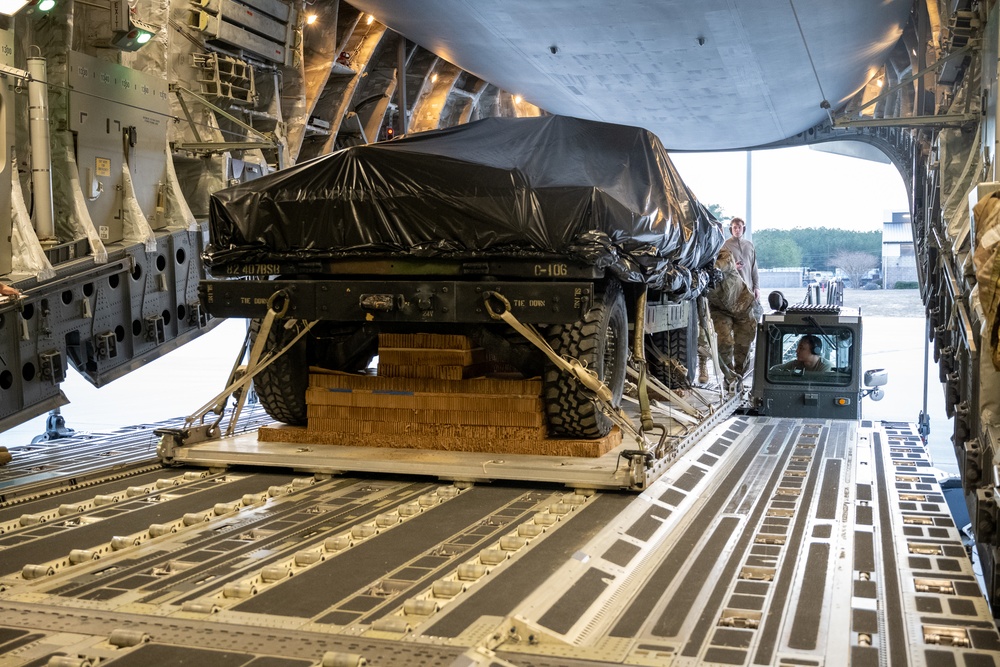 Pope, Bragg Train Together for Worldwide Readiness during BMTW