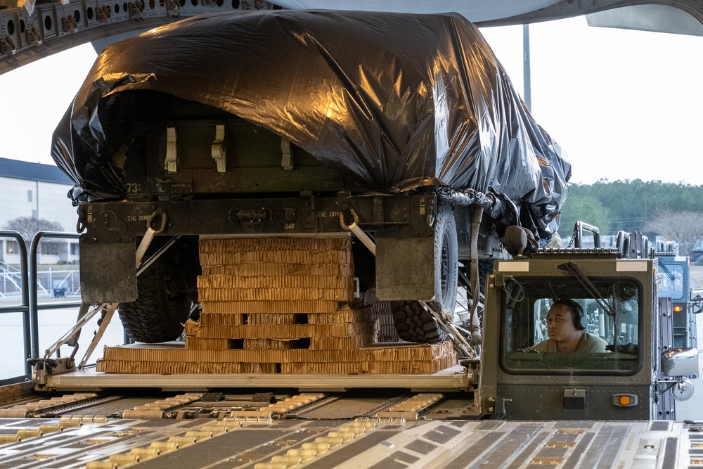 Pope, Bragg Train Together for Worldwide Readiness during BMTW