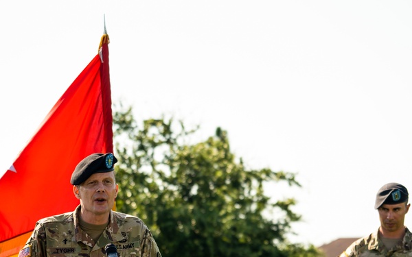 3rd Expeditionary Sustainment Command Cases its Colors