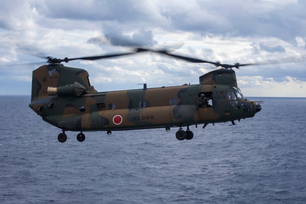 Japanese CH-47 Lands aboard USS America
