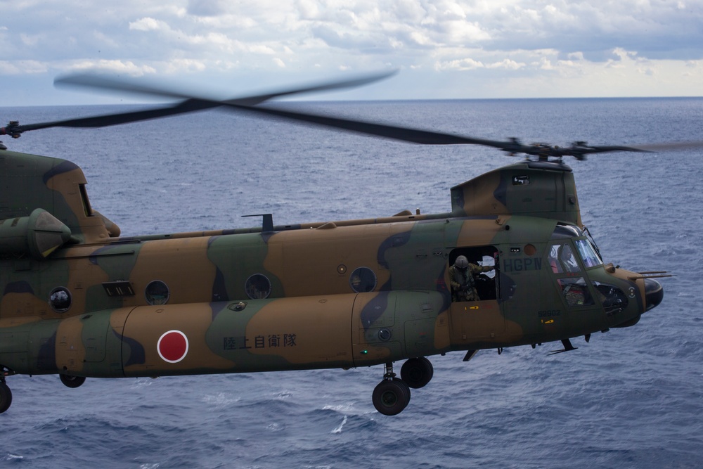 Japanese CH-47 Lands aboard USS America