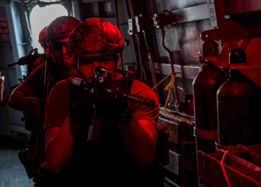 Gridley conducts a VBSS training evolution