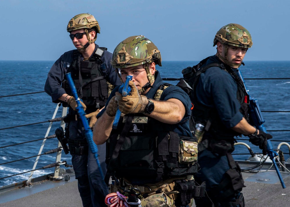 Gridley conducts a VBSS training evolution