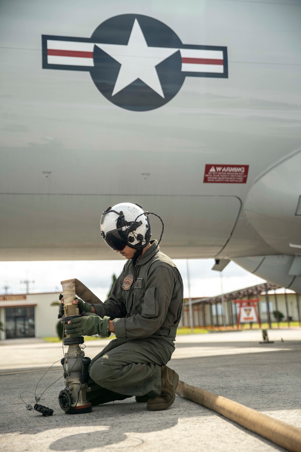 11th MEU refuels P-8A Poseidon during Noble Fusion