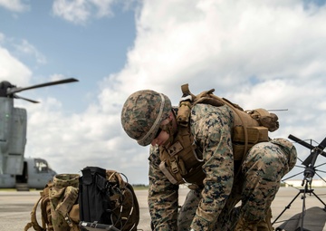 11th MEU refuels P-8A Poseidon during Noble Fusion