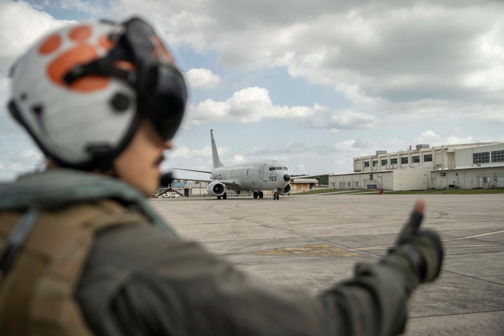 11th MEU refuels P-8A Poseidon during Noble Fusion