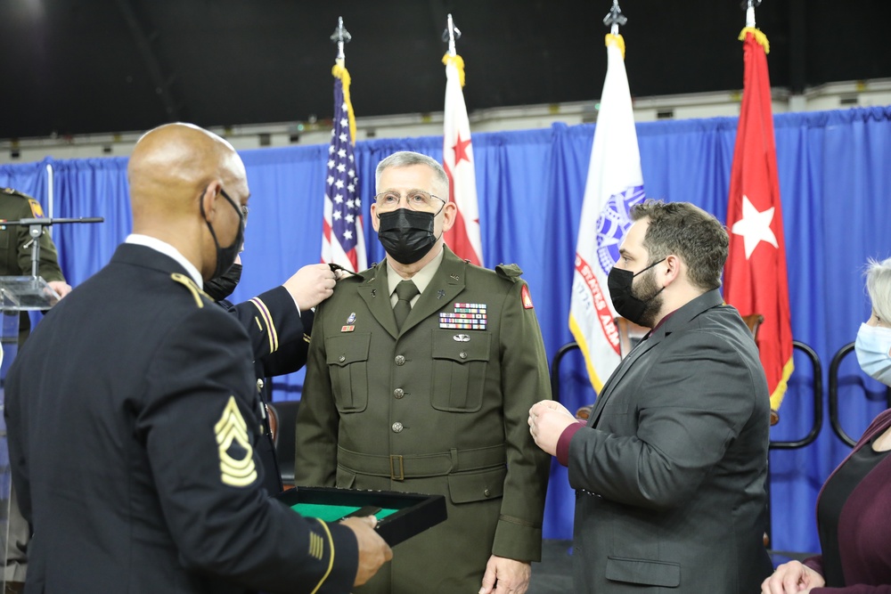 District of Columbia National Guard chaplain receives Martin of Tours award during promotion