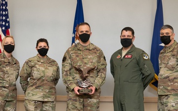 Virginia Air National Guard awards Airmen for outstanding performance
