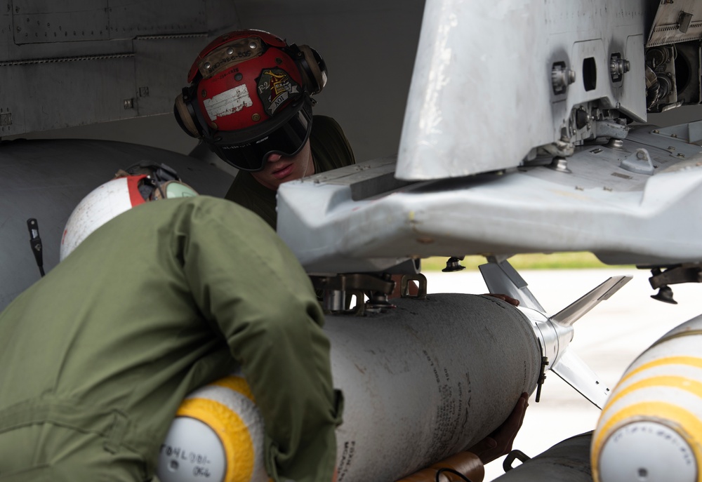 Marine Fighter Attack Squadron 112 Load Up