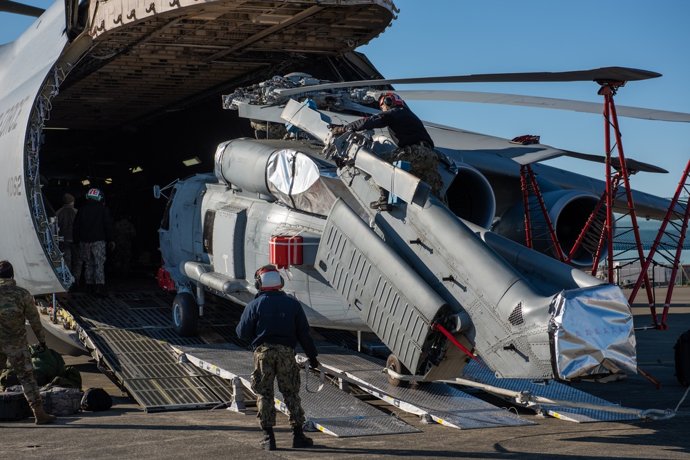 C-5M Super Galaxy arrives onboard NAF Atsugi