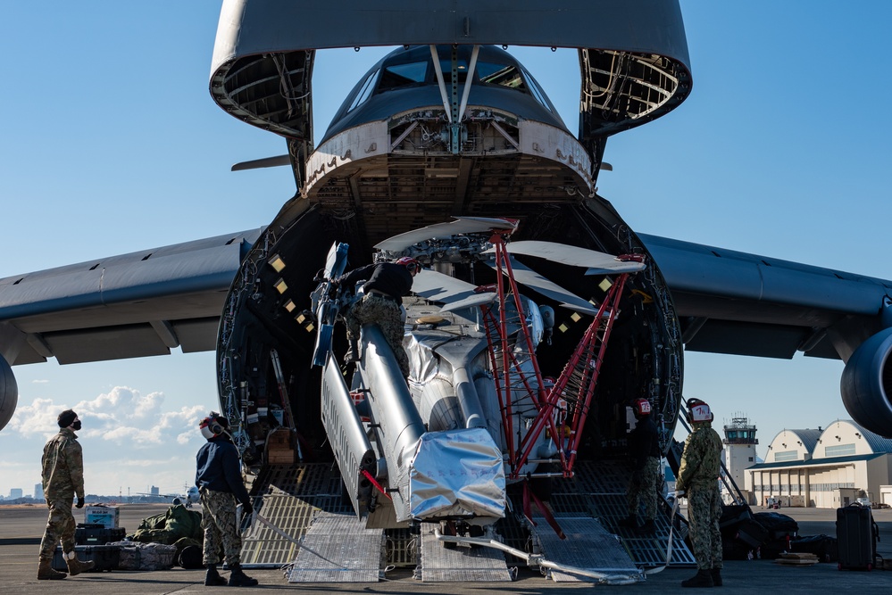 C-5M Super Galaxy arrives onboard NAF Atsugi