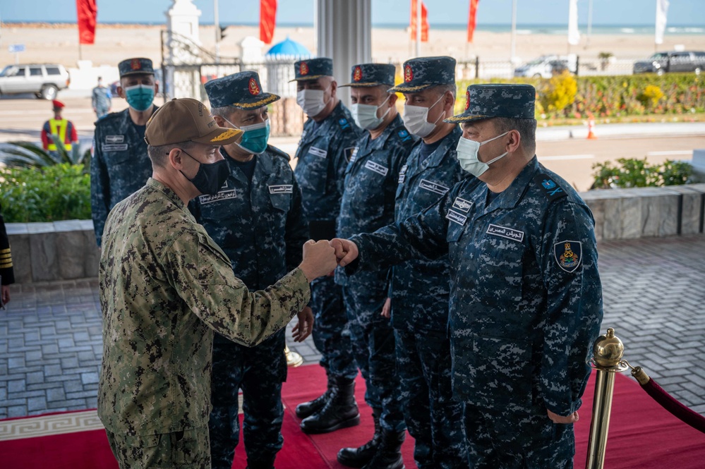 Vice Adm. Brad Cooper visits Alexandria