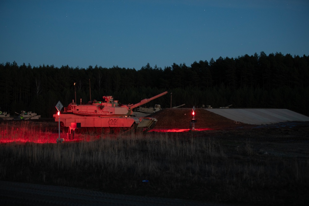 Dreadnaughts Complete Abrams Night Qualification