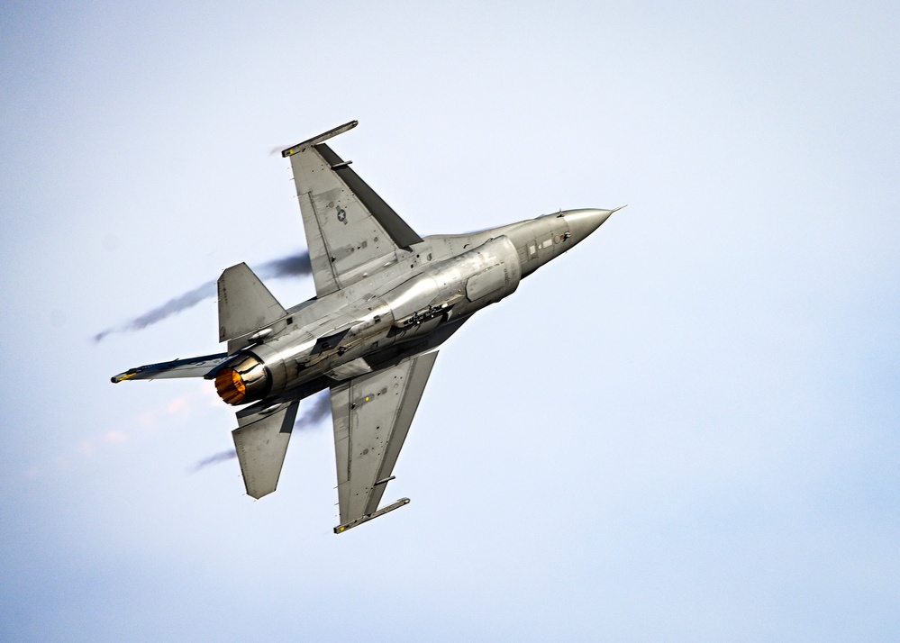 F-16 Viper Demo Team preseason practice