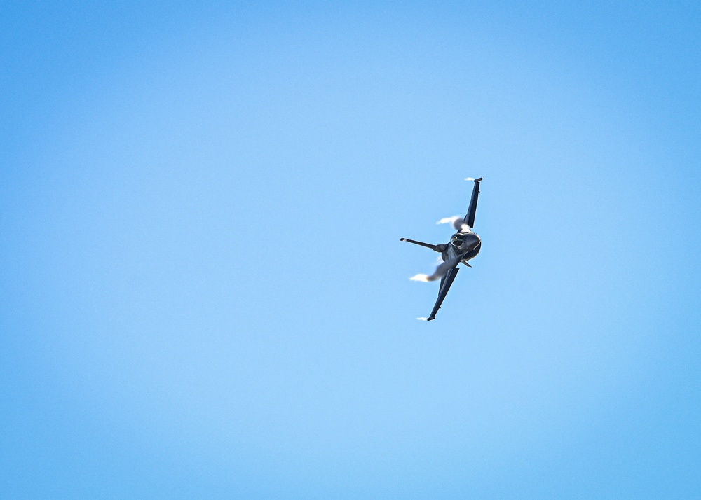 F-16 Viper Demo Team preseason practice