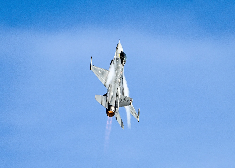 F-16 Viper Demo Team preseason practice