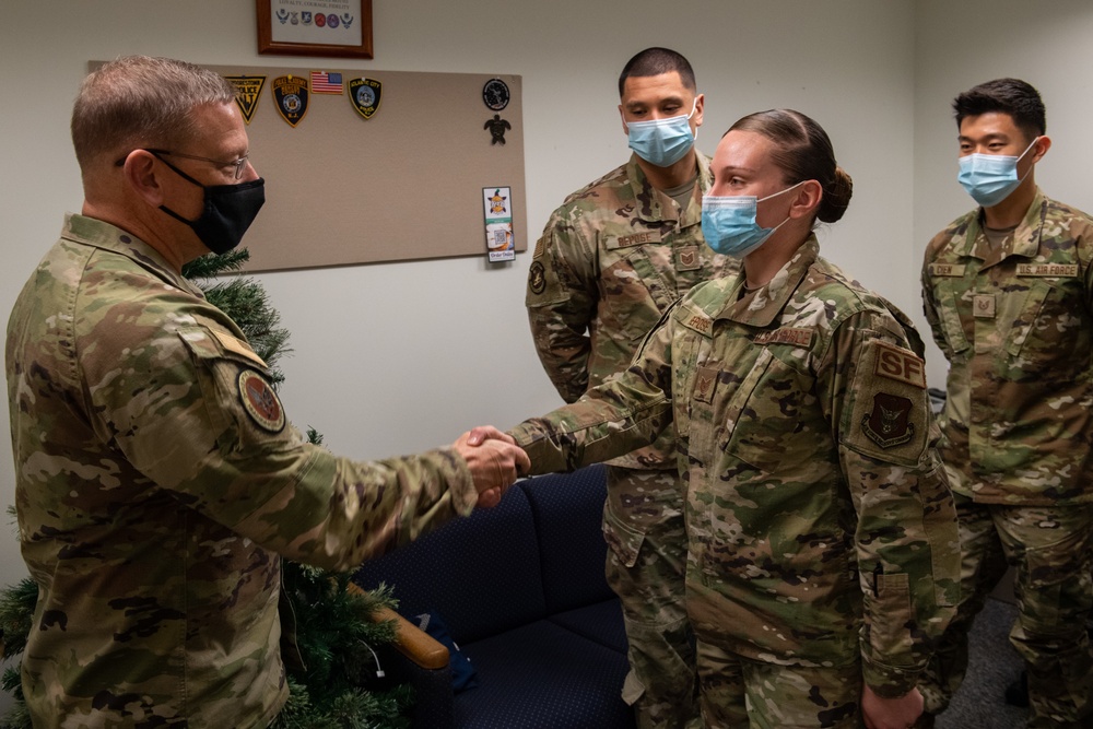 DVIDS - Images - Brigadier General Stitzer Visits 514th Air Mobility ...