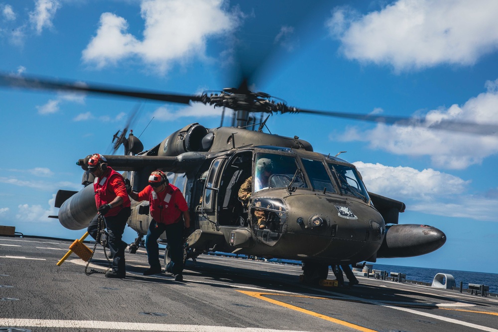 USS Billings Conducts DLQs with JTF-B Army UH-60 Black Hawks