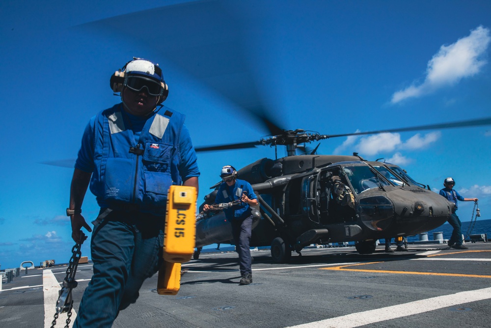 USS Billings Conducts DLQs with JTF-B Army UH-60 Black Hawks