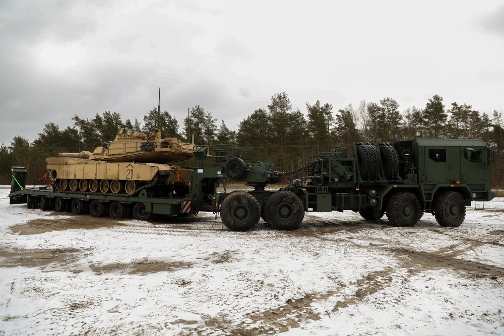 US Soldiers Work Together with the Polish During Historic Rail Transportation Workshop