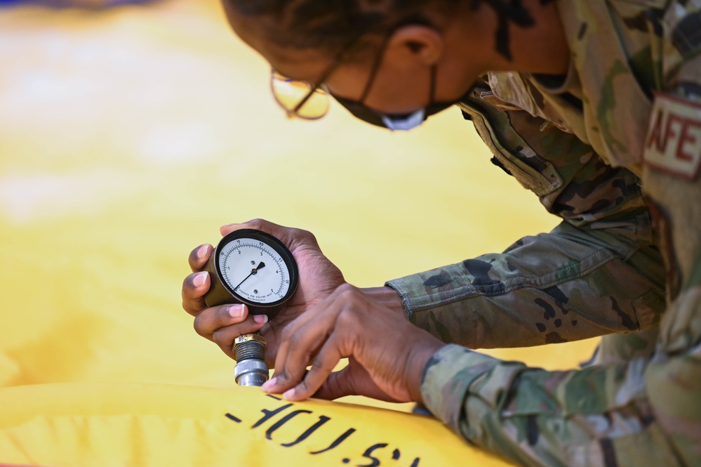 15th OSS equipping our aircraft