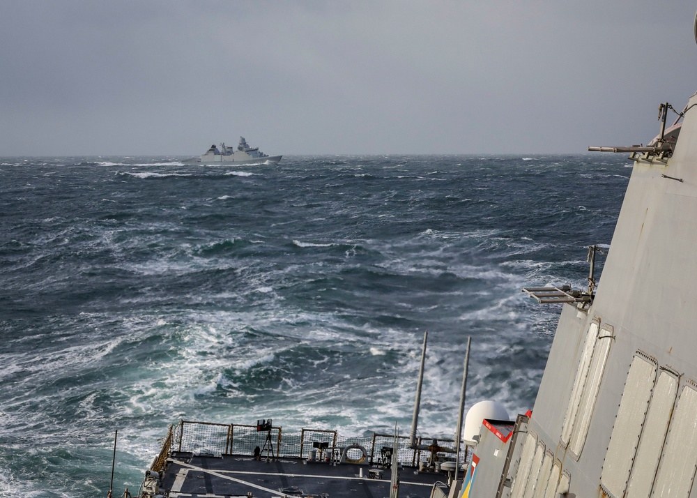 USS Porter (DDG 78) Friendly face