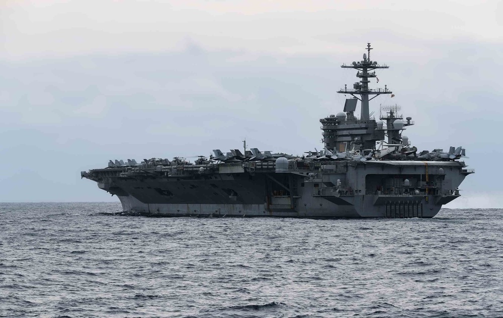 Mobile Bay sails in formation during exercise Noble Fusion