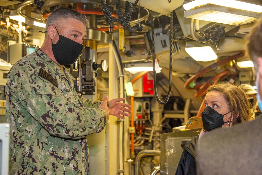 Department of State Senior Bureau Official Visits Kings Bay