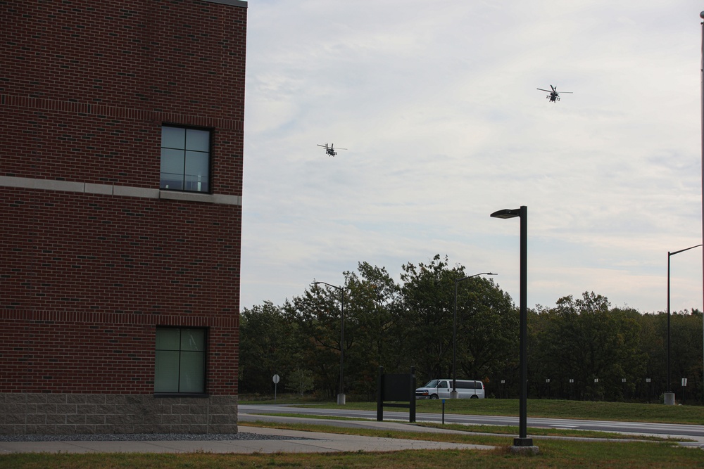 1-10 hosts Families During Gunnery