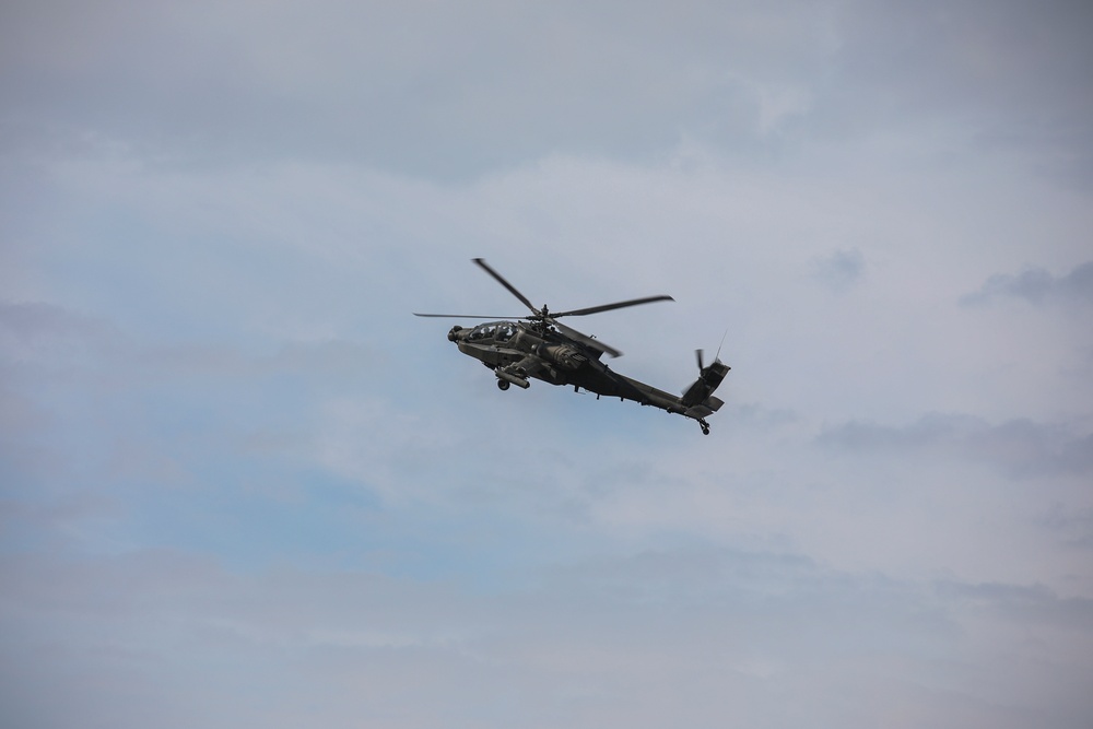 1-10 hosts Families During Gunnery