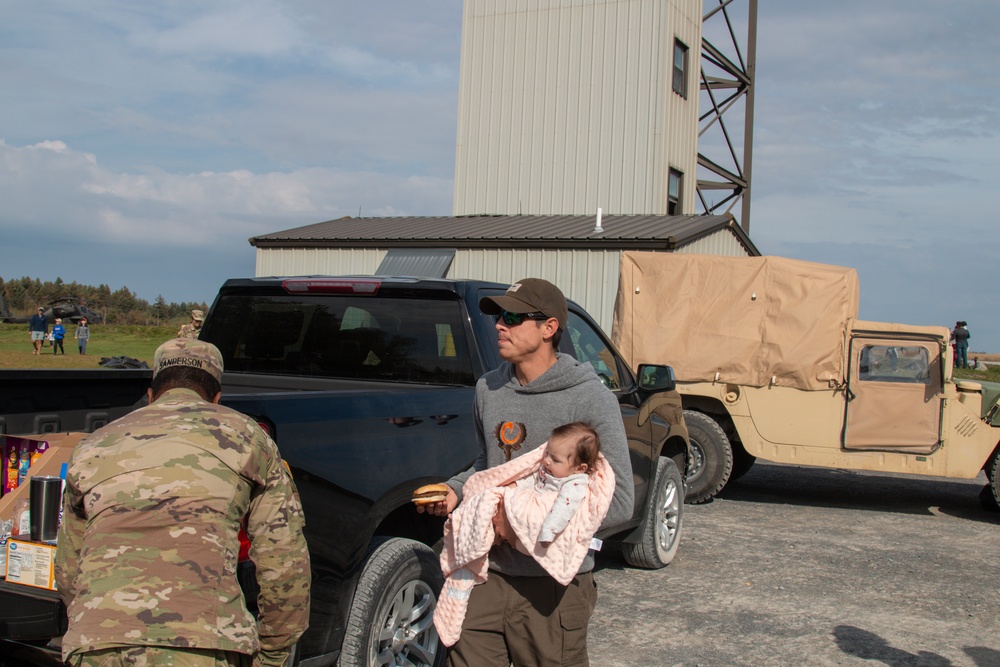 1-10 hosts Families During Gunnery