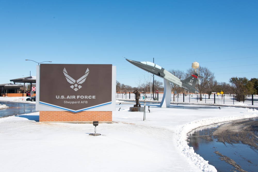 Winter weather pauses technical, pilot training