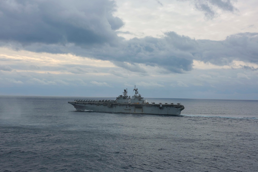 Abraham Lincoln sails in formation during exercise Noble Fusion