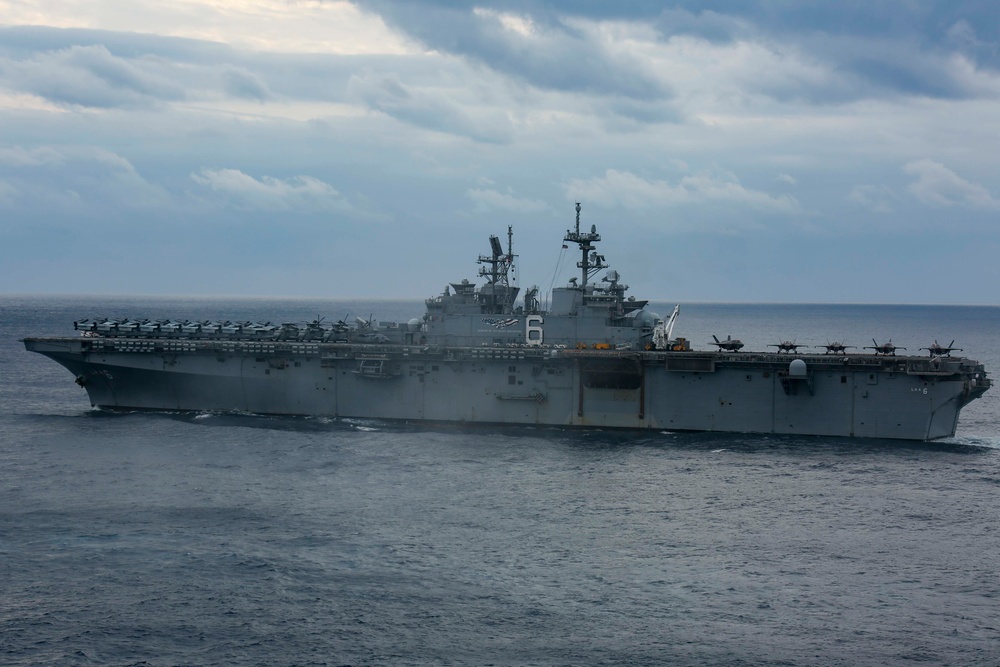 DVIDS - Images - Abraham Lincoln sails in formation during exercise ...