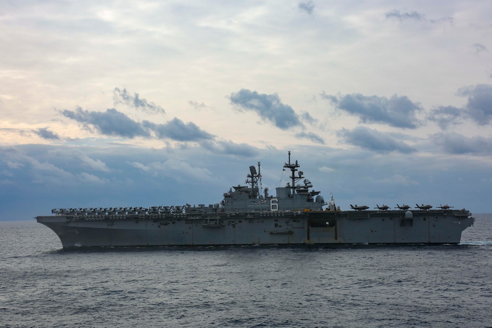 Abraham Lincoln sails in formation during exercise Noble Fusion