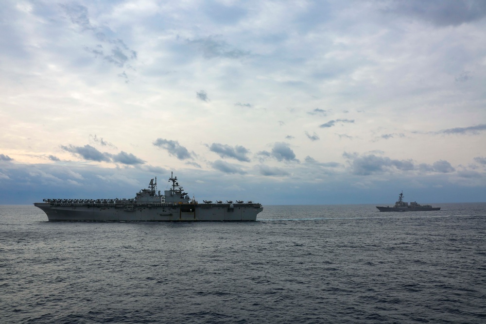 Abraham Lincoln sails in formation during exercise Noble Fusion