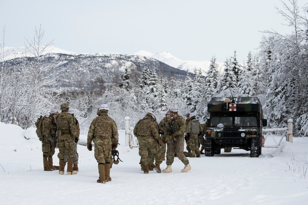 'Denali’ paratroopers conduct squad live-fire training