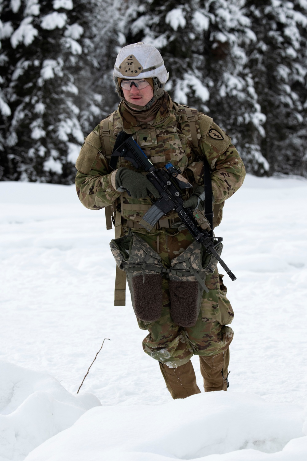 'Denali’ paratroopers conduct squad live-fire training