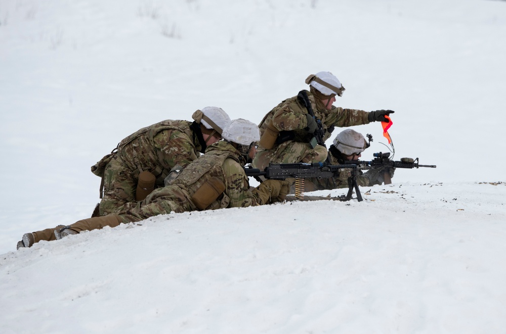 'Denali’ paratroopers conduct squad live-fire training